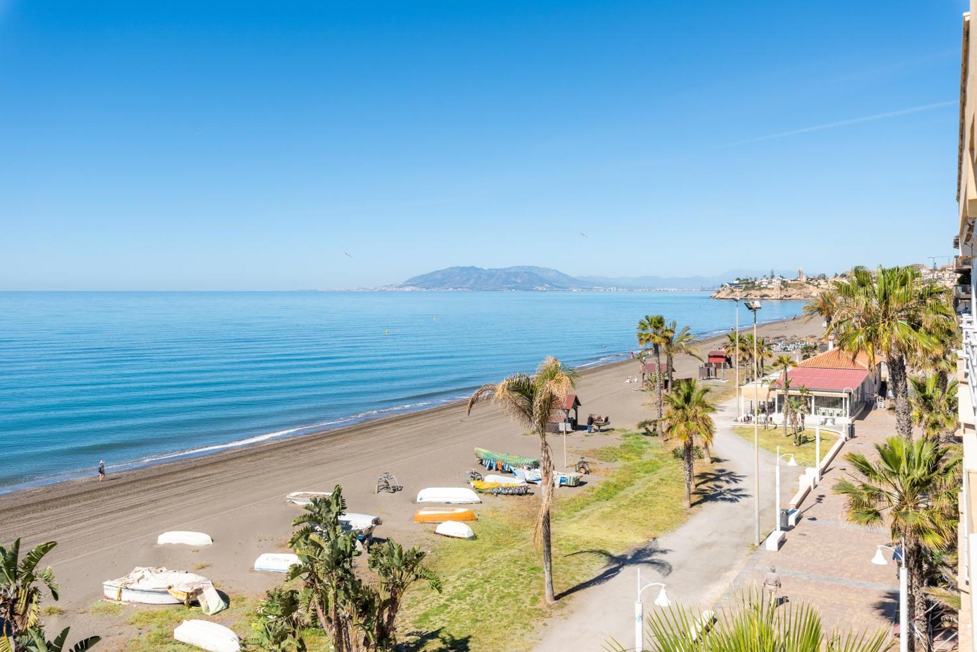 Wintowinrentals 1ª Linea De Playa, Parking Y Wifi Rincón de la Victoria Zewnętrze zdjęcie