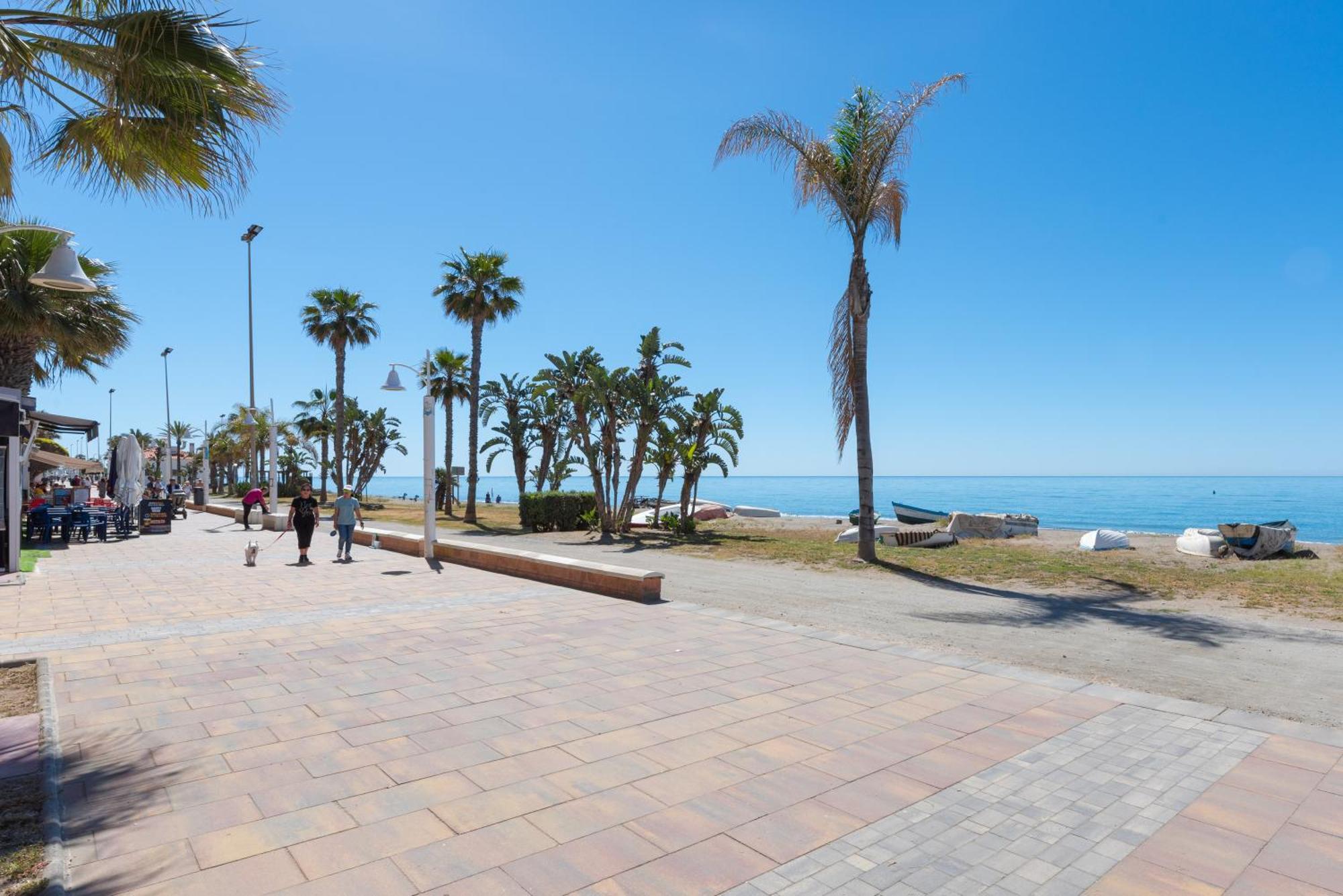 Wintowinrentals 1ª Linea De Playa, Parking Y Wifi Rincón de la Victoria Zewnętrze zdjęcie
